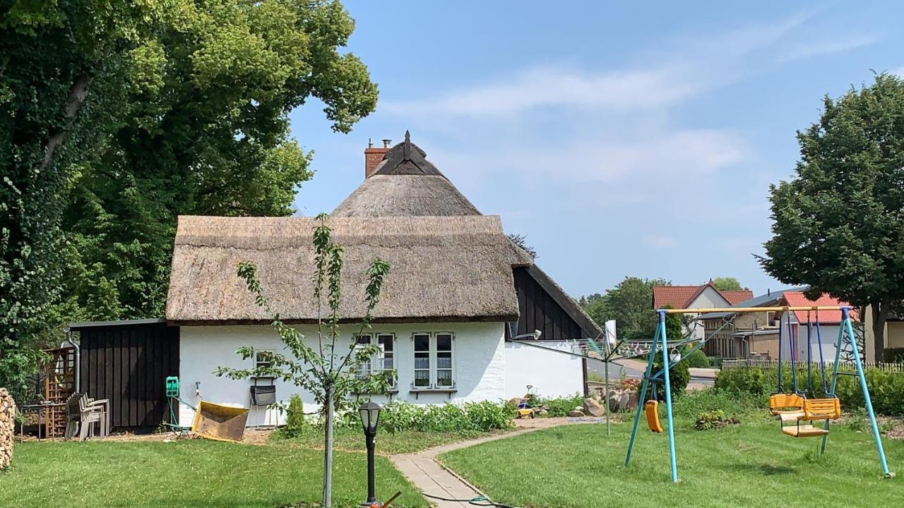 Ferienhaus Alte Schule Rambin Auf Ruegen Экстерьер фото